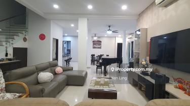 2 storey corner lot fully renovated moving in with big extra land 1