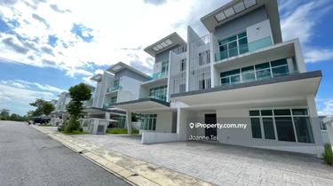 Semi-D house for Sale 1
