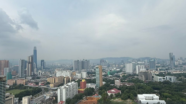 Nice city view. High floor 3bedrooms unit for sell. Partial furnished  1
