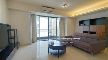 Spacious unit 1