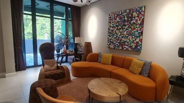 A very beautiful fully furnished unit  and must view to appreciate 1