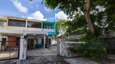 Cozy Double Storey corner lot Semi-D in Tanjung Bungah  1