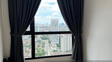 Corner unit with unobstructed  view suitable own stay / investment  1
