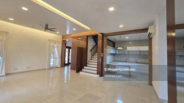 Nice Semi-D House for Sale 1