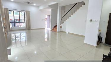 Gated and guarded Semi D at Taman Hijauan Residence for sale 1