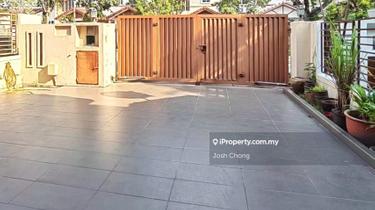 Beautiful Courtyard Home Renovated Facing South Gated And Guarded 1