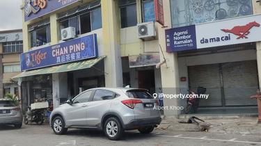 3-sty Freehold at Bukit Jambul! Facing main road  1