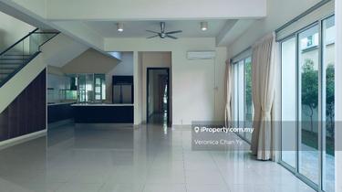 Strategic location & good neighborhood! 1