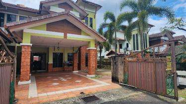 Double Storey End Lot (Rare) at Bk9 for sale, cheap price 1