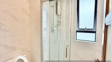 R&F 4 bed 3 bathroom 1