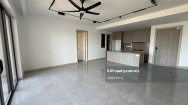 Just Listed! Vacant & ready to welcome new owner 1