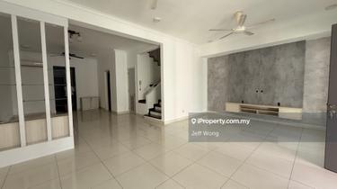 2.5 storey Superlink @ USJ Heights 1