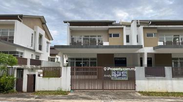 Super Limited unit semi d in m residence call Andy for viewing  1