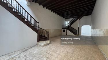 Newly refurbished 2 storey heritage in tourist area high visibility 1