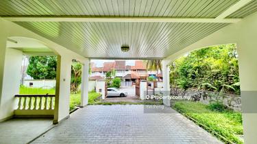 Athinahapan Bungalow l Taman Tun Dr Ismail  1