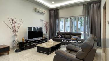 Short drive to Empire Subang, Sunway Pyramid, Monash University 1