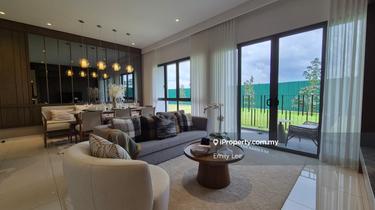 Freehold/ Fully Residential /Walking 35 steps to MRT Station/ Low Den 1