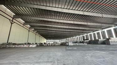 Klang nice warehouse for rent 1