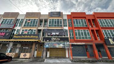 Medan Stesen 18 , 3 Story Terrace Shop Lot , Tanented , Ipoh   1