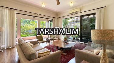 Unique e&o inspired resort home. Excellent structured ready to move in 1