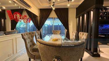 For sales- below bank value, modern design,semi-d Aman Perdana 1