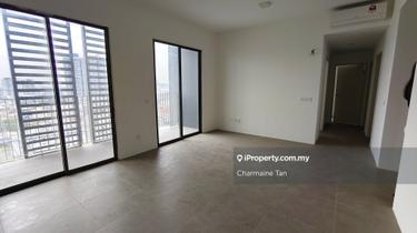 Suite Enesta best deal unit with balcony walk to MRT shops low density 1