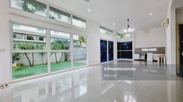 3 Storey Modern Semi-D with Lift, Spacious Land & Build Up, Good Price 1