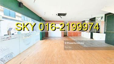 Limited Ground Floor-Endlot Shop facing Jalan Maarof for Rent 1