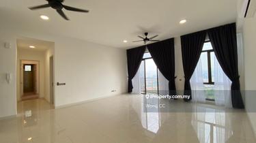 Balcony facing park unit, high floor, dual key, 95% new condition. 1