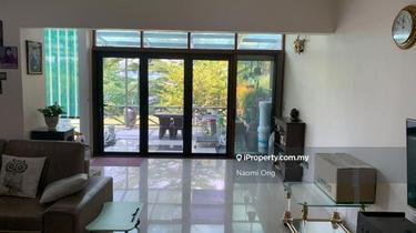 Affluent neighbourhood, nearby Darul Ehsan Golf Club 1
