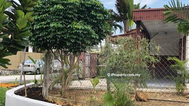 Corner Terrace house 1