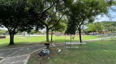 Facing Park, Many Parkings, Good Road 1