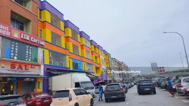 Good expose shop facing LDP Puchong 1