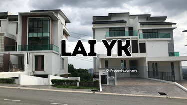 Semi-D house for Sale 1