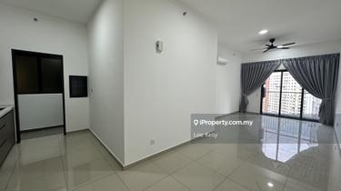 Partial Furnished, 3 Bedrooms Brand New, Near Empire City Mall, PJ 1