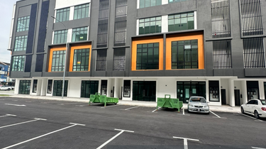 Pelangi Avenue 4 storey Shoplot for sale  1