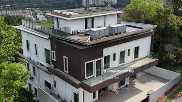 Spacious 4.5 Storey Twin Bungalow with Private lift,   1