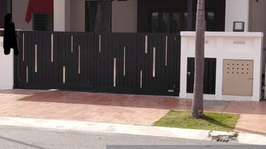 Fully Renovated 2 Storey Terrace House Great Location, Bukit Jalil 1