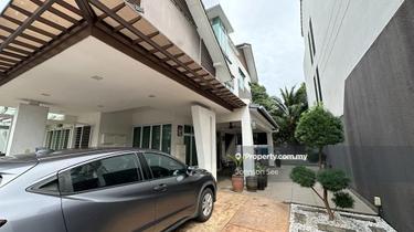 Exclusive 2.5 Storey Zero Lot Bungalow with 20ft Side Land 1