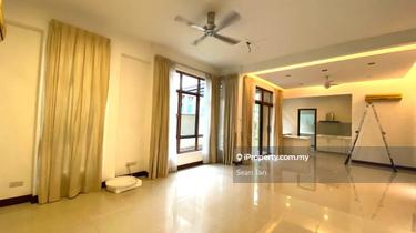 Well Maintained Semi-D house for Rent  1