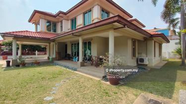 Below bank value Ambang Botanic Klang bungalow 80x90 good condition 1