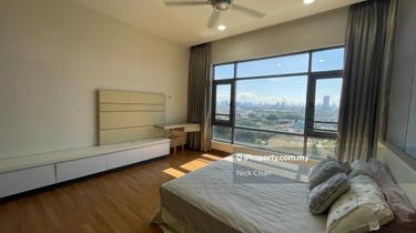 Really want to sell!! Modern and Spacious Unit with LRT Facilities  1