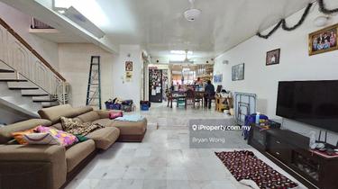 Near Park, Ample Street Parking 1