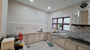 Fully furnished 1.5 storey house for rent  1