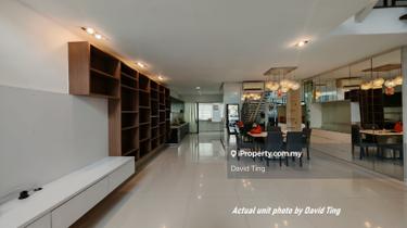 Meadows 3 Storey House Gated Guarded Good location & Condition 1