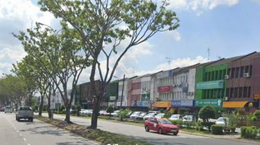 Super big land size commercial bungalow for sale  1