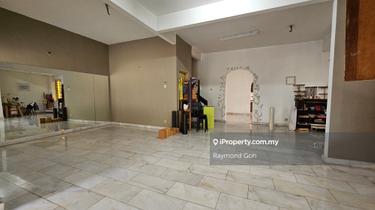 Perfect Semi-D for rebuilding in Damansara Heights 1