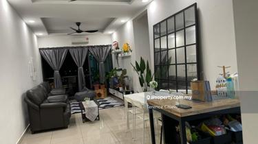 For Sale: Skyvilla Condo - High floor; magnificent lake view 1