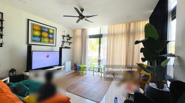 Lakefields Specialist - garden unit, rare gem for sale  1