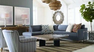 Private High End Residential, Spacious Layouts, 2 Min To Mid Valley! 1